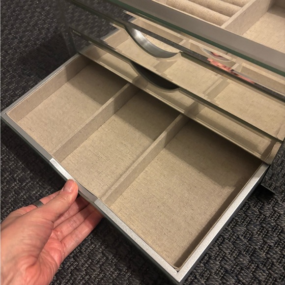 Mirrored Jewelry Box - Picture 5 of 8